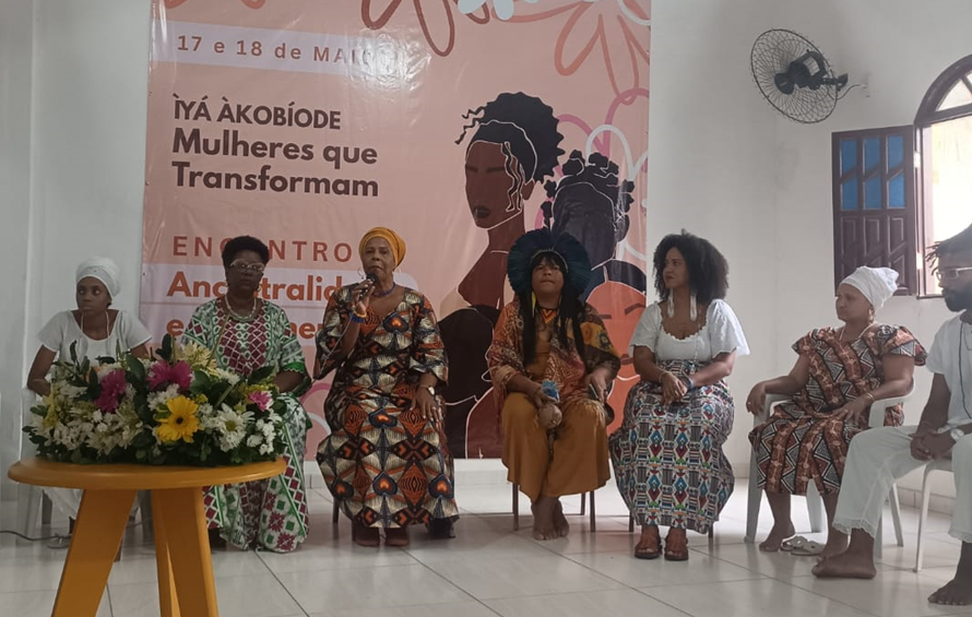 Roda de conversa inter-religiosa, no segundo dia do encontro Iyá Akobióde – Mulheres que transformam. Foto: Thais Matos.